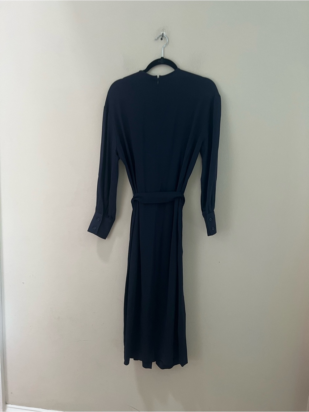 Reiss Navy Keyhole Tie-Waist Midi Dress - Picture 9 of 11